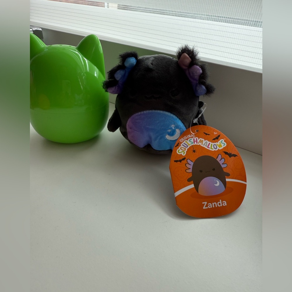 Nwt 4" Zanda Squishmallow the Halloween Axolotl